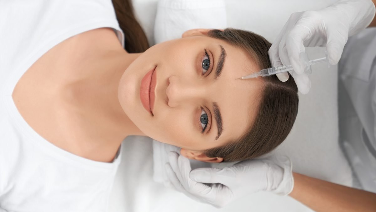 Lifting facial sin cirugía: qué tensa de verdad cada tecnología